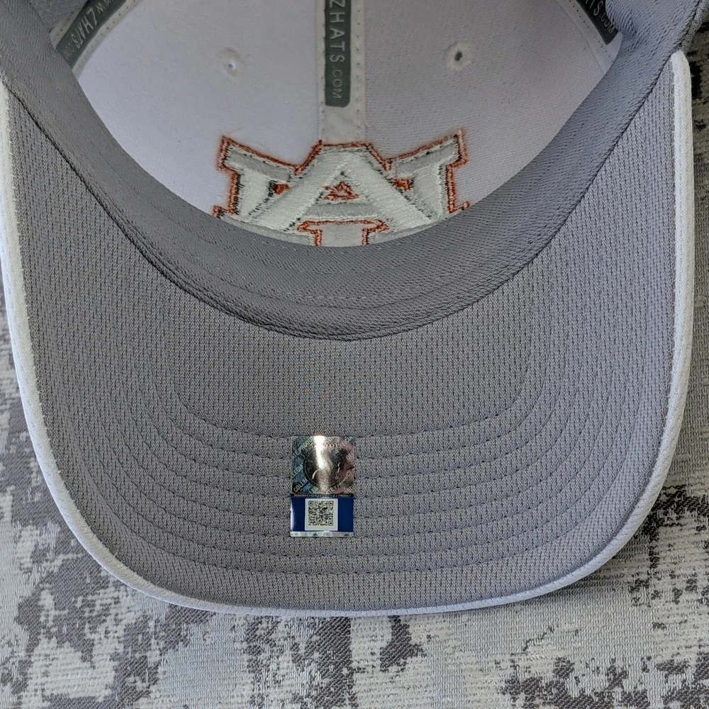 Zephyr Auburn Tigers NCAA Officially Licensed Flex Fit Baseball Cap Hat‎ M L